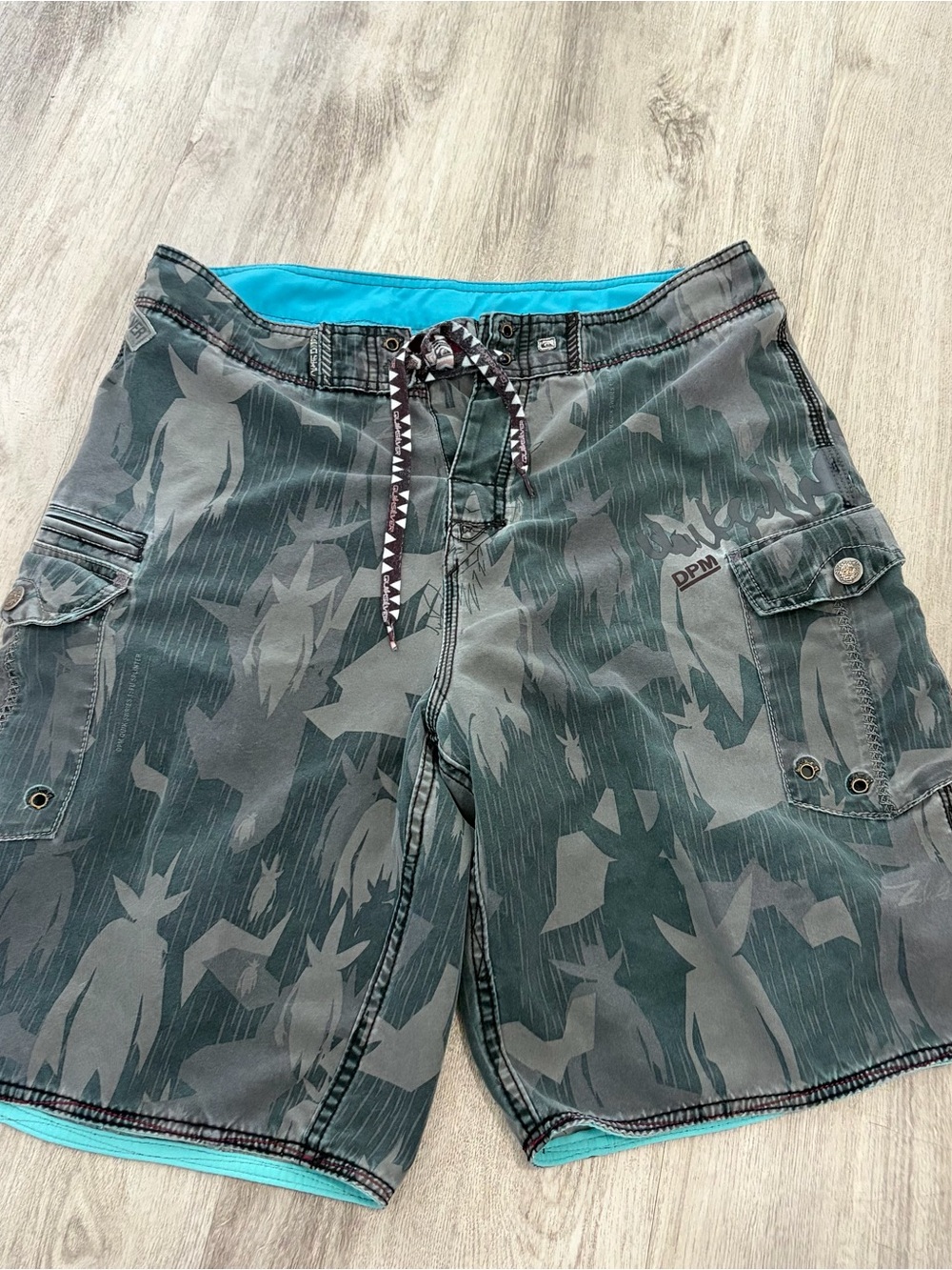 Vintage Y2K Quicksilver DPM Board Shorts Shorts Mens 34 Camo Green Camouflage